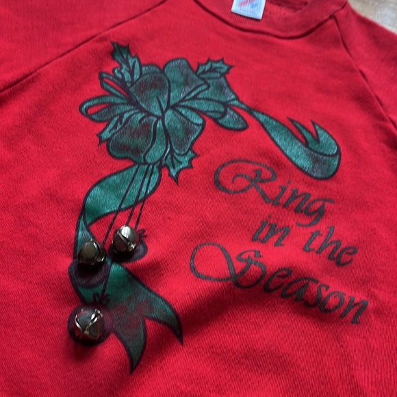 Vintage Christmas Crewneck / 90s / Large / Ring In The Season - Picture 7 of 7